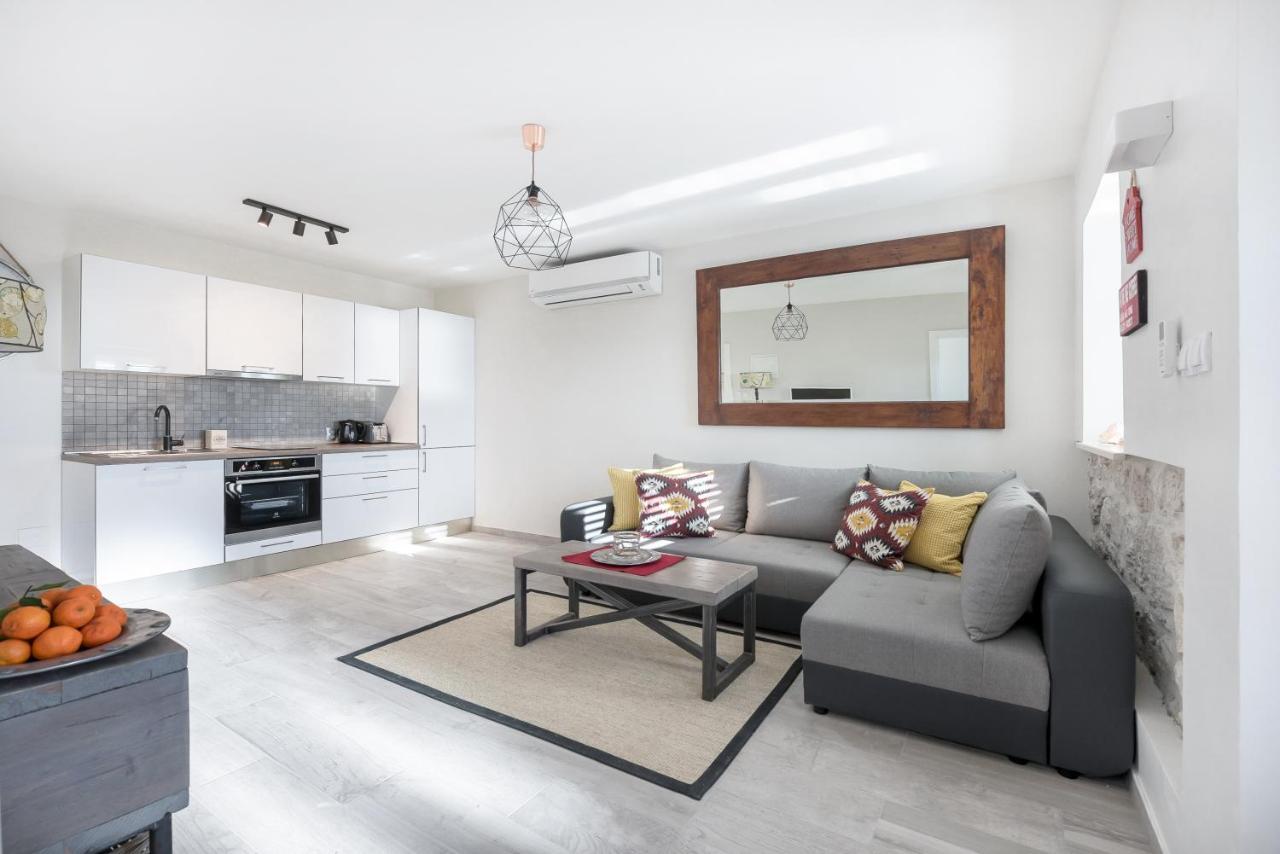 Polly Apartments With Swimming Pool Babino Polje Ngoại thất bức ảnh