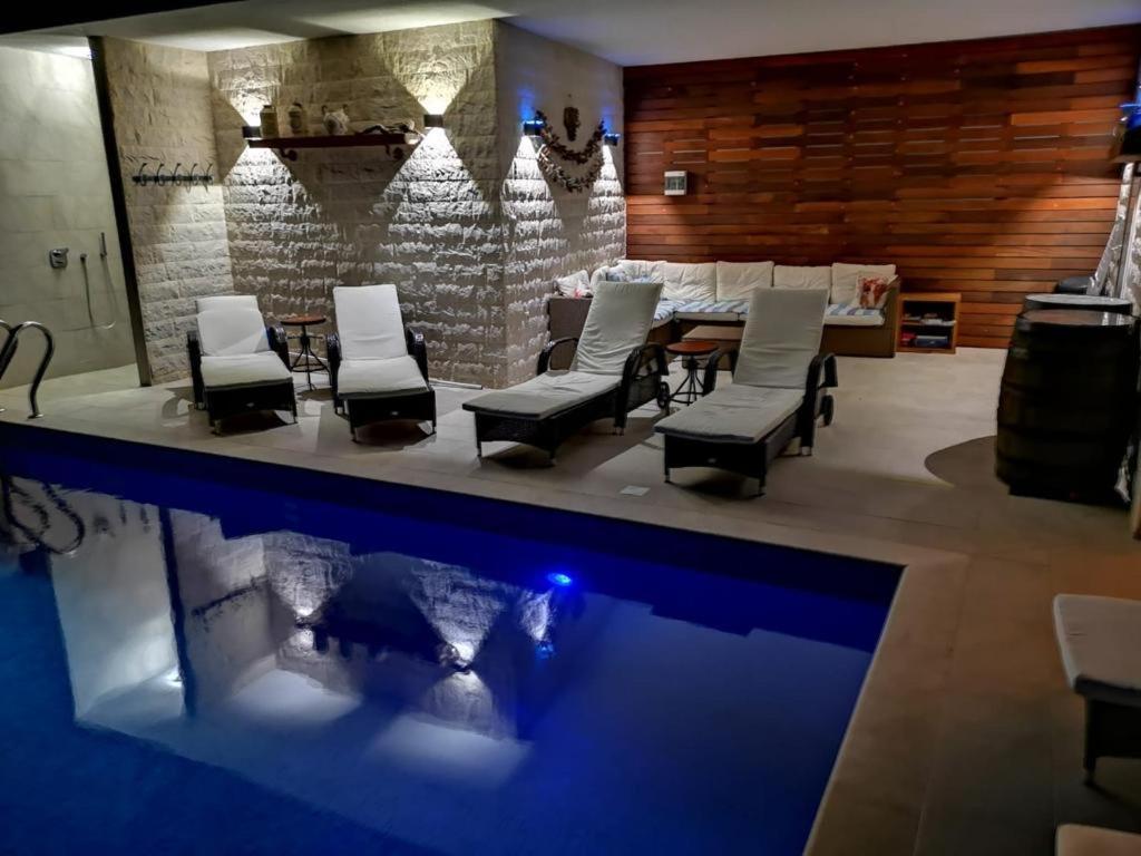 Polly Apartments With Swimming Pool Babino Polje Ngoại thất bức ảnh